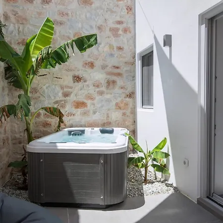 Beautiful Paros 1 Bedroom Rock Private Jacuzzi & Garden View Villa *