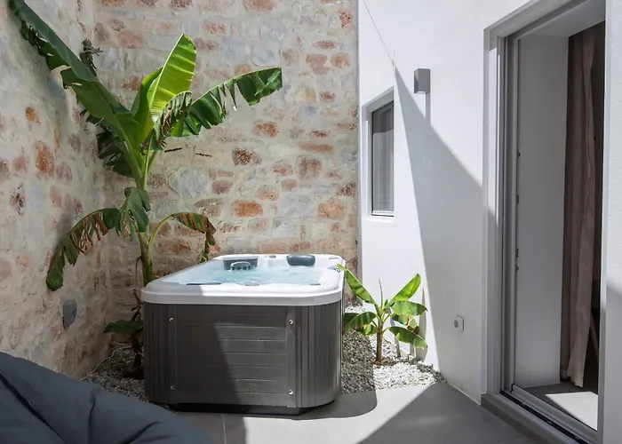 Beautiful Paros 1 Bedroom Rock Private Jacuzzi & Garden View Villa *